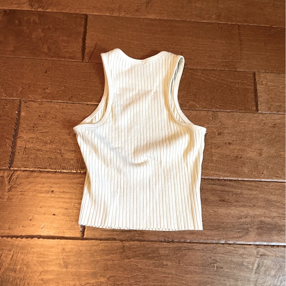 Yellow Top - Picture 3 of 3